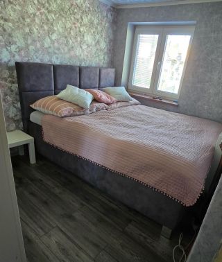 Vario Victoria u vás doma ✨ Krásná čalouněná postel vyrobená u nás v MAWS 🌊 Victoria vynikne krásně jak ve velké ložnici,...